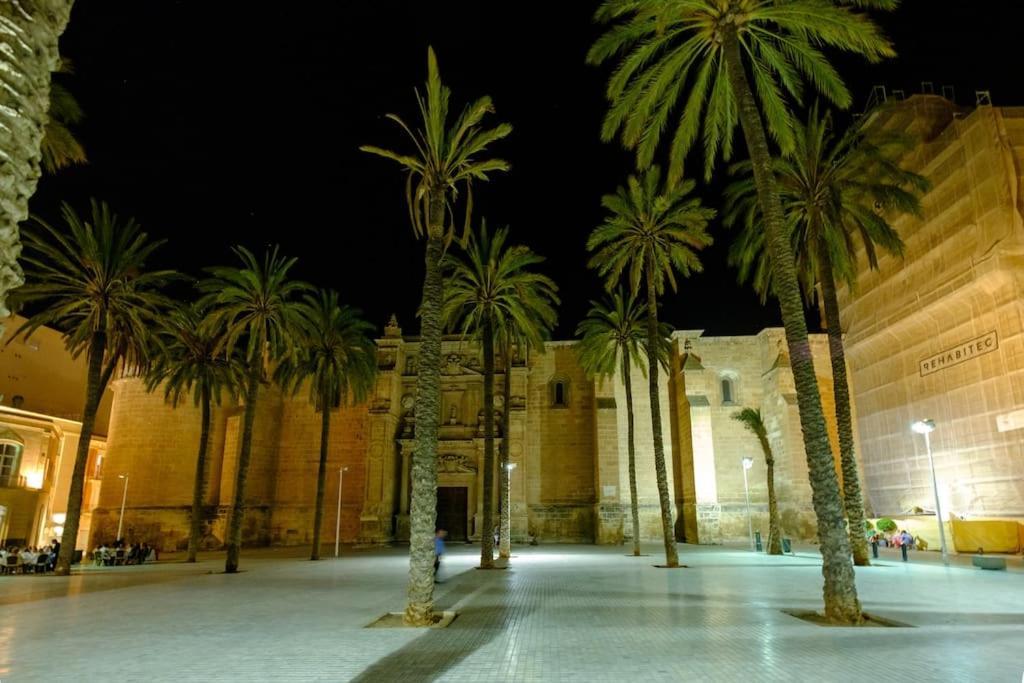 Lifehouse Cathedral * Free Parking* Superiorwifi* Apartment Almeria Exterior photo